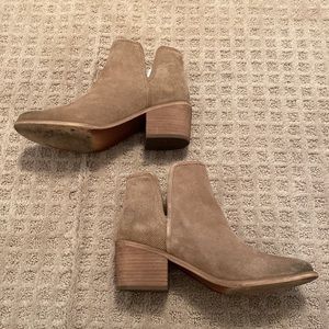 Bp Nordstrom taupe bootie
